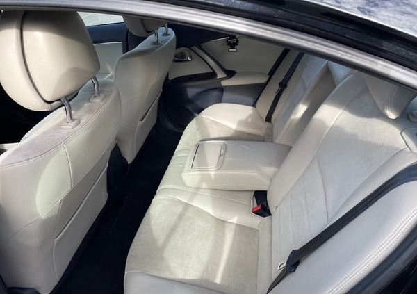 Toyota Avensis cena 31900 przebieg: 199900, rok produkcji 2012 z Wrocław małe 326